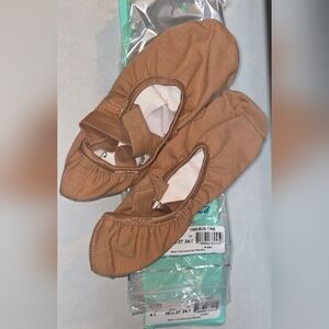 So Dansa Bliss SD16 (Adult)Stretch Canvas Split Sole Ballet Shoe Sun Tan UK 4L